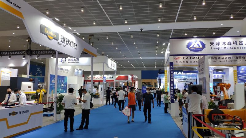 广告制作报价明细表模板通常包括以下几种常见尺寸规格：